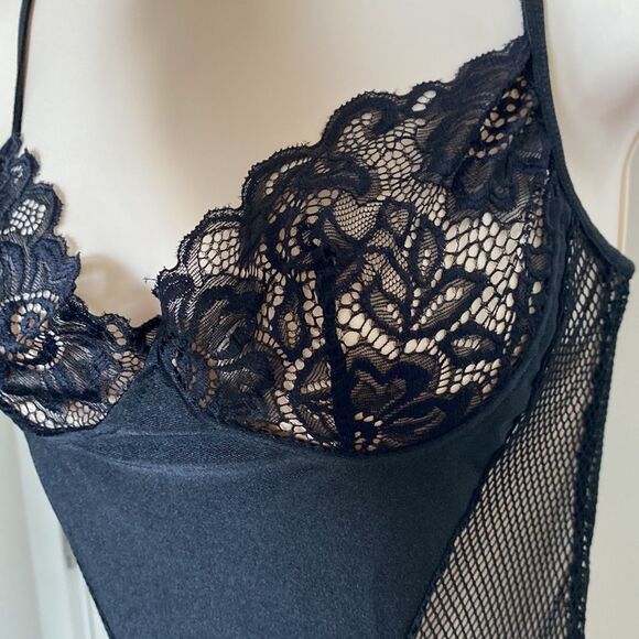 Teddy Black with floral Lace and Mesh. Hosiery Straps for a Sexy Fun Look - Picture 6 of 11